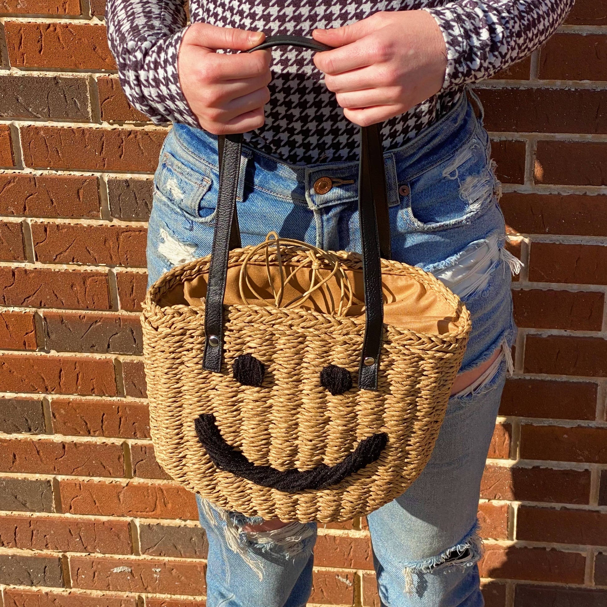 All Happy Vibes Bucket Bag - Hibiscus & Vine